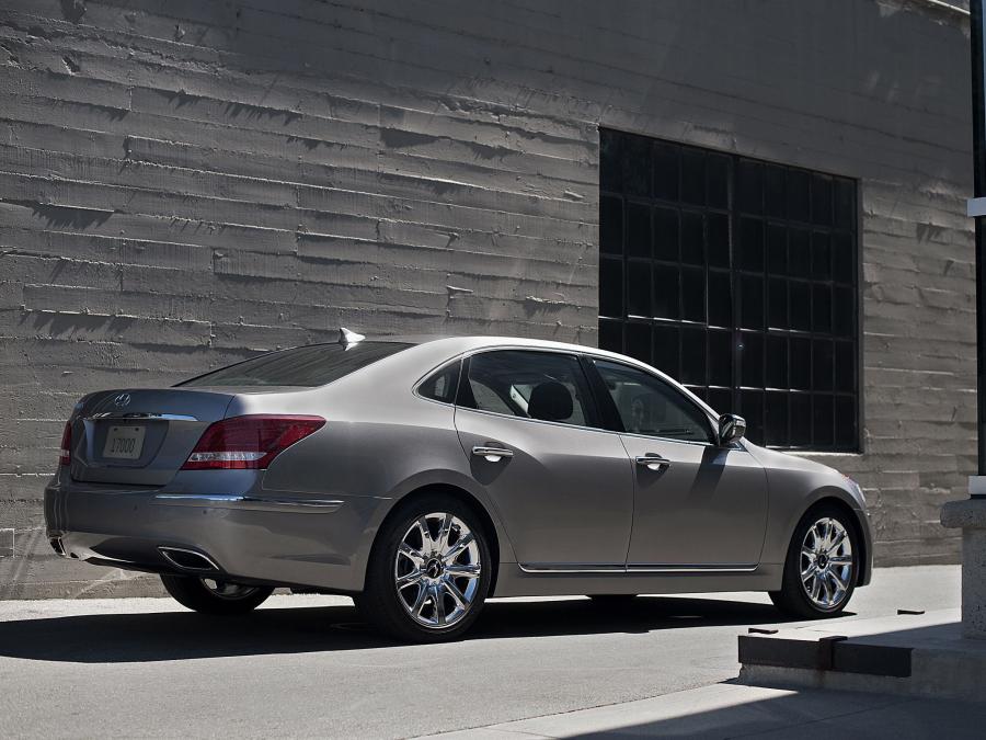  Hyundai Equus 2010 года  (US) (фото 52 из 68)